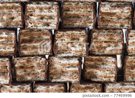 crispy waffles with chocolate filling crispy waffles with chocolate filling 77469996