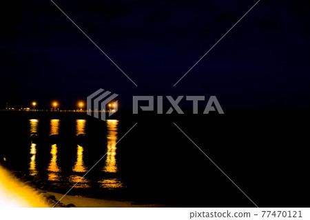lights reflecting on the water lights reflecting on the water 77470121