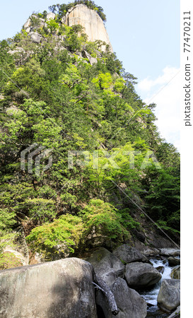 Early summer in Shosenkyo 77470211