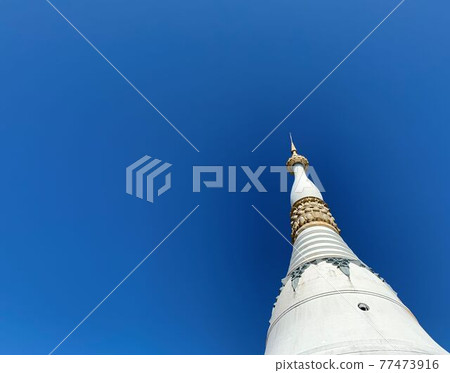 萬里無雲的藍天和碧山公園 77473916