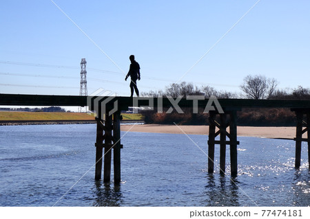 Romantic Ibaraki (A small wooden bridge that gives up jogging legs. Often used for filming movies, etc.) Tsukubamirai City Romantic Ibaraki (A small wooden bridge that gives up jogging legs. Often used for filming movies, etc.) Tsukubamirai City 77474181