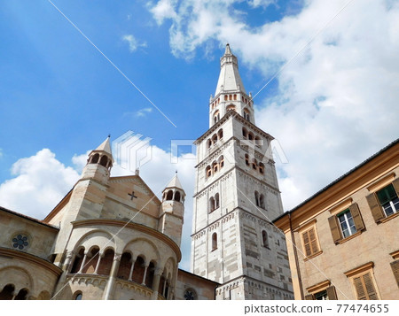 Italy Modena Cathedral Gillandina Tower Italy Modena Cathedral Gillandina Tower 77474655