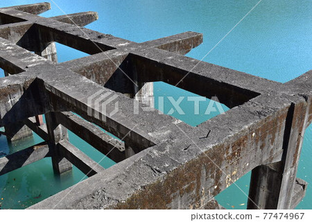 Ruins sunk in the lake Ruins sunk in the lake 77474967