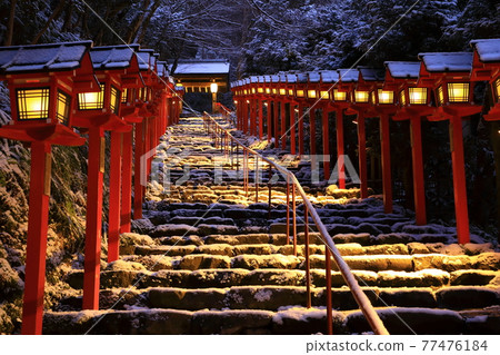 Kifune Shrine lit up snow scene Kifune Shrine lit up snow scene 77476184