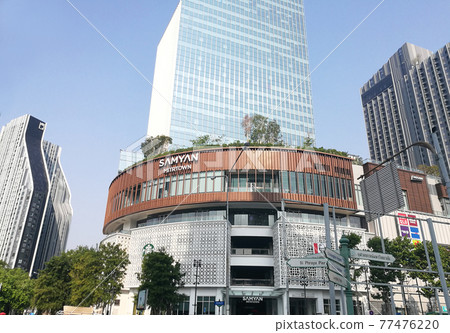 Bangkok Thailand April 2021 Sam Yan Mitr Town Building is open 24 hours service located on Rama IV Road, Sam Yan, Pathumwan District, Bangkok. 77476220