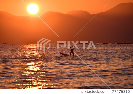 日落海SUP（剪影） 77476810