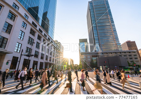 《Tokyo》 Marunouchi Business District ・ People passing by 《Tokyo》 Marunouchi Business District ・ People passing by 77477165