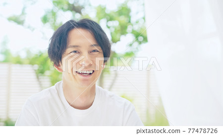 笑容清新的男士美容形象 男士化妝品 男士美容 77478726