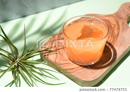 Botanical orange juice 77478755