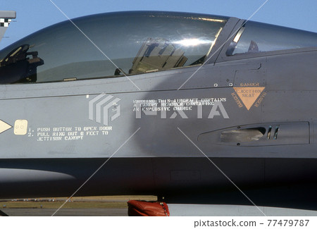 F16駕駛艙 77479787