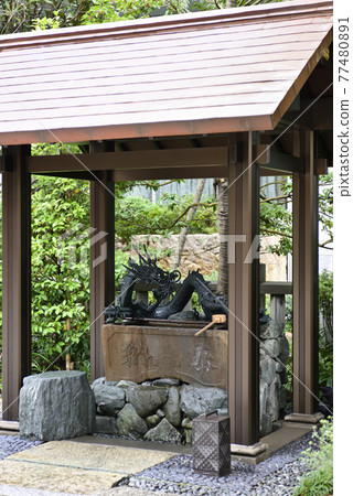 Roppongi Tenso Shrine (Ryudojinmeigu) Chozuya Roppongi Tenso Shrine (Ryudojinmeigu) Chozuya 77480891