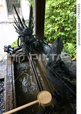 六本木轉莊神社(Ryudojinmeigu) Chozuya 六本木轉莊神社(Ryudojinmeigu) Chozuya 77480898