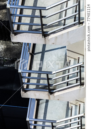 emergency stairs 77481114