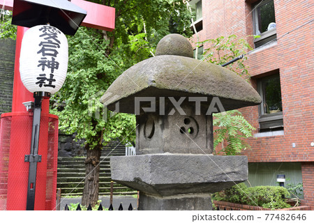 愛宕神社大鳥居石燈籠 愛宕神社大鳥居石燈籠 77482646