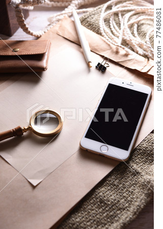 Envelopes and smartphones 77486081