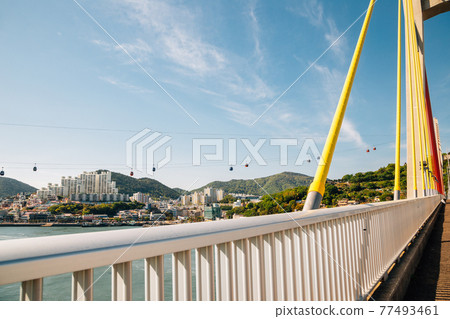 Geobukseon Bridge and sea village in Yeosu, Korea Geobukseon Bridge and sea village in Yeosu, Korea 77493461