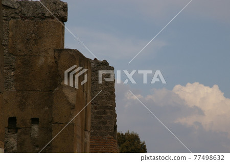 Pompeii Pompeii 77498632