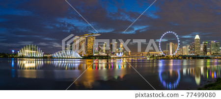 [Singapore] Large panoramic evening view of central Singapore 77499080