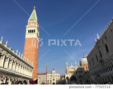 Bell tower at Piazza San Marco in Venice 77501518