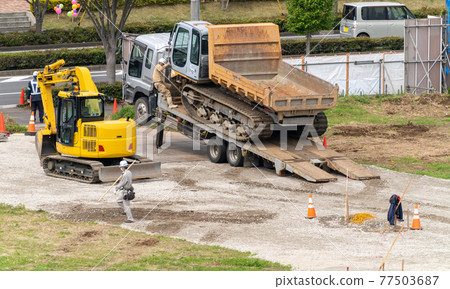運載工具自卸車、履帶式運載工具、崎嶇地形運載工具、運載工具 77503687