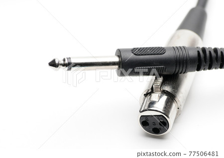 Audio cable with XLR and TRS jack connectors for microphones and professional audio equipment on a white background 77506481
