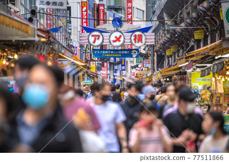 Tokyo cityscape of Japan under the third declaration. There are many people next to Ameyoko ... = May 8th Tokyo cityscape of Japan under the third declaration. There are many people next to Ameyoko ... = May 8th 77511866