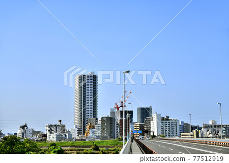 View toward Kanamachi Station over Shinkatsushika Bridge / Edogawa (Katsushika-ku, Tokyo) [2020.10] 77512919