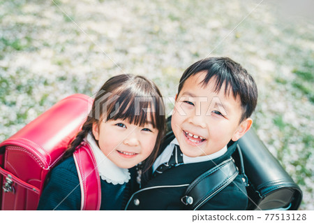 小學入口 77513128