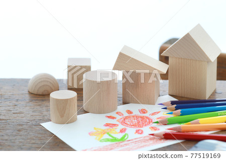 Building blocks and drawing 77519169