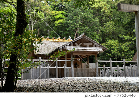 Kotai Shrine Betsugu Takiharanomiya Takihara Takihara [三重縣 Watarai 郡大樹町瀧原] 77520446