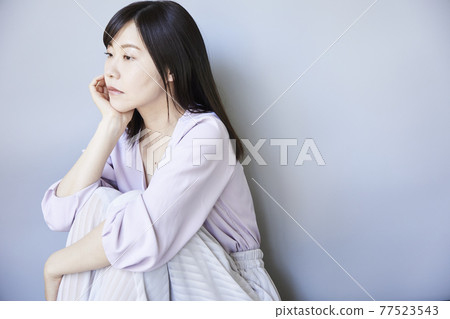 female, lady, woman 77523543