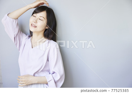 female, lady, woman 77525385
