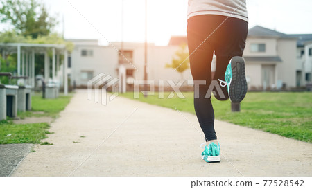 跑步的女人 77528542