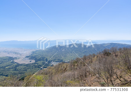 View of Lake Biwa from the summit of Jatanigamine in Takashima City View of Lake Biwa from the summit of Jatanigamine in Takashima City 77531308