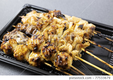 Assorted delicious yakitori 77533679