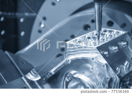 The  5-axis machining center . 77536160