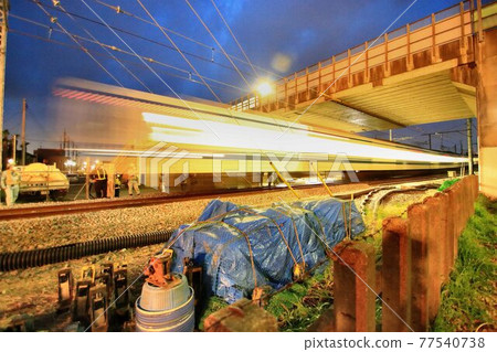 Railroad elevation / track switching After night construction, watch over the test run train [Tobu Urban Park Line] Between Noda City and Umesato Station 77540738