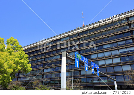 Cityscape of Otemachi, Tokyo Palace Side Building 77542033