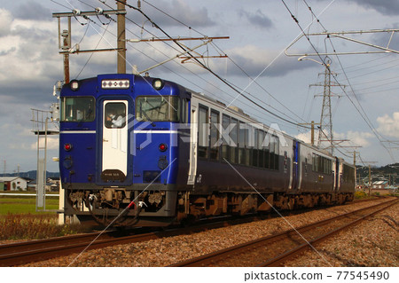 臨時快速：只見秀*庫拉 77545490