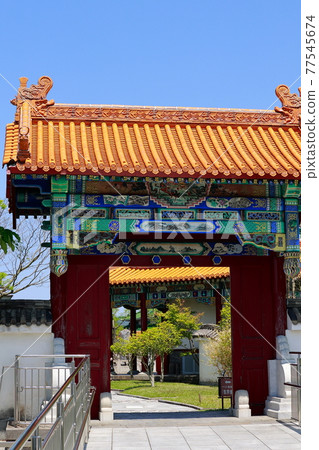 Chinese gate 77545674