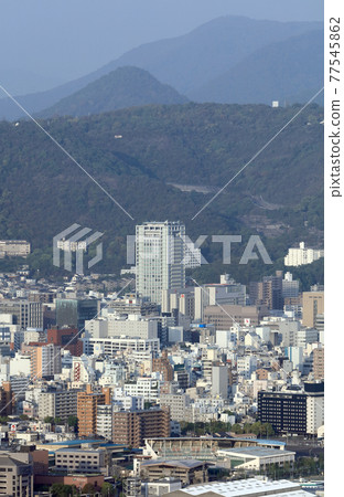 清晨的高松市（以峰山為背景的香川縣政府、114BK總店、高鬆自行車賽道等） 77545862