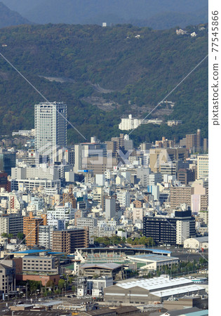 清晨的高松市(以峰山為背景的香川縣政府、高松市政府、高鬆自行車賽道等) 清晨的高松市(以峰山為背景的香川縣政府、高松市政府、高鬆自行車賽道等) 77545866