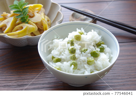 Green peas rice Japanese food Green peas beans rice 77546041