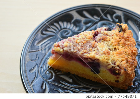 Crumble cake Crumble cake 77549871