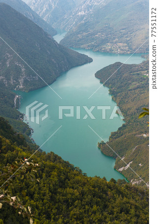 Tara National Park, Serbia. Viewpoint Banjska Stena. View at Drina river canyon and lake Perucac with Focus on the lake and canyon 77551172