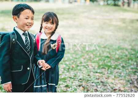 小學入口 77552620