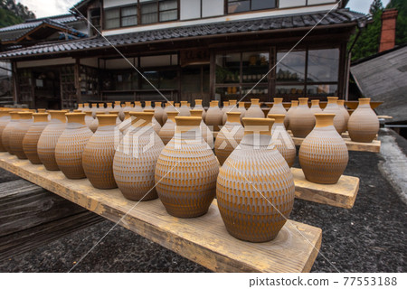 Ceramic art village Onta 77553188