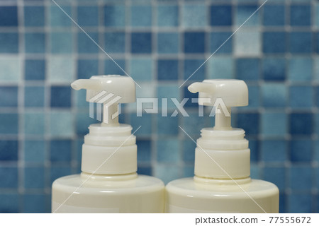 Shampoo bottle placed in the bathroom Shampoo bottle placed in the bathroom 77555672