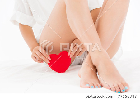 Woman with heart Woman with heart 77556388