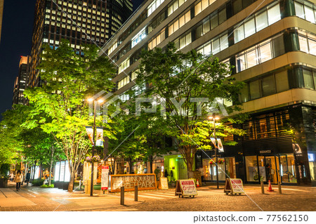 《東京》初夏丸之內辦公區夜景 《東京》初夏丸之內辦公區夜景 77562150
